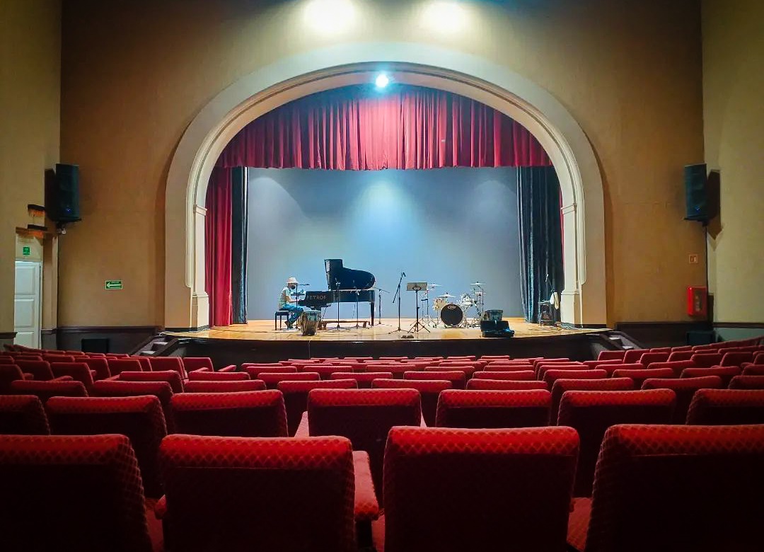 Ricardo Herrera. Auditorio Nicolaita (CCU, UMSNH). Morelia, Michoacán, 2022.